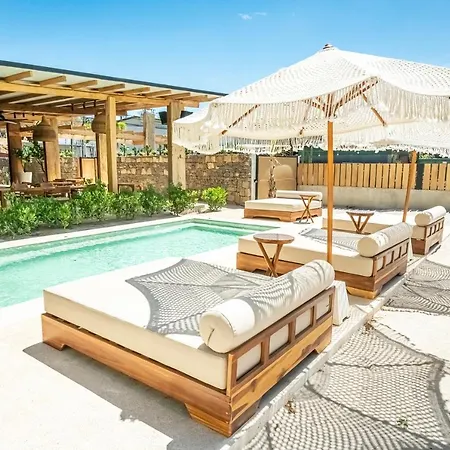 Elmoro Tamarindo Hotel